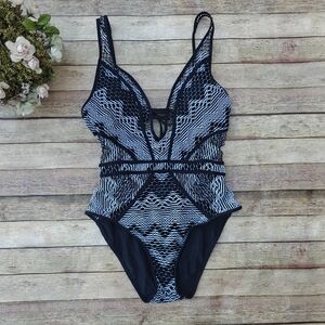 BECCA Show And Tell Crochet Swimsuit Black And White Size Medium